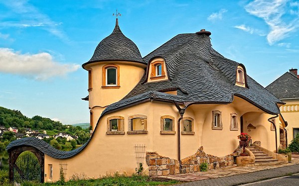 خانه بر روی رودخانه موصل، آلمان